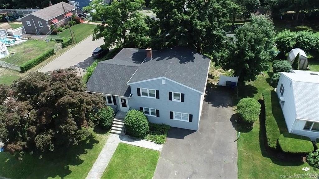 Ranch Dr, Bridgeport, CT 06606
