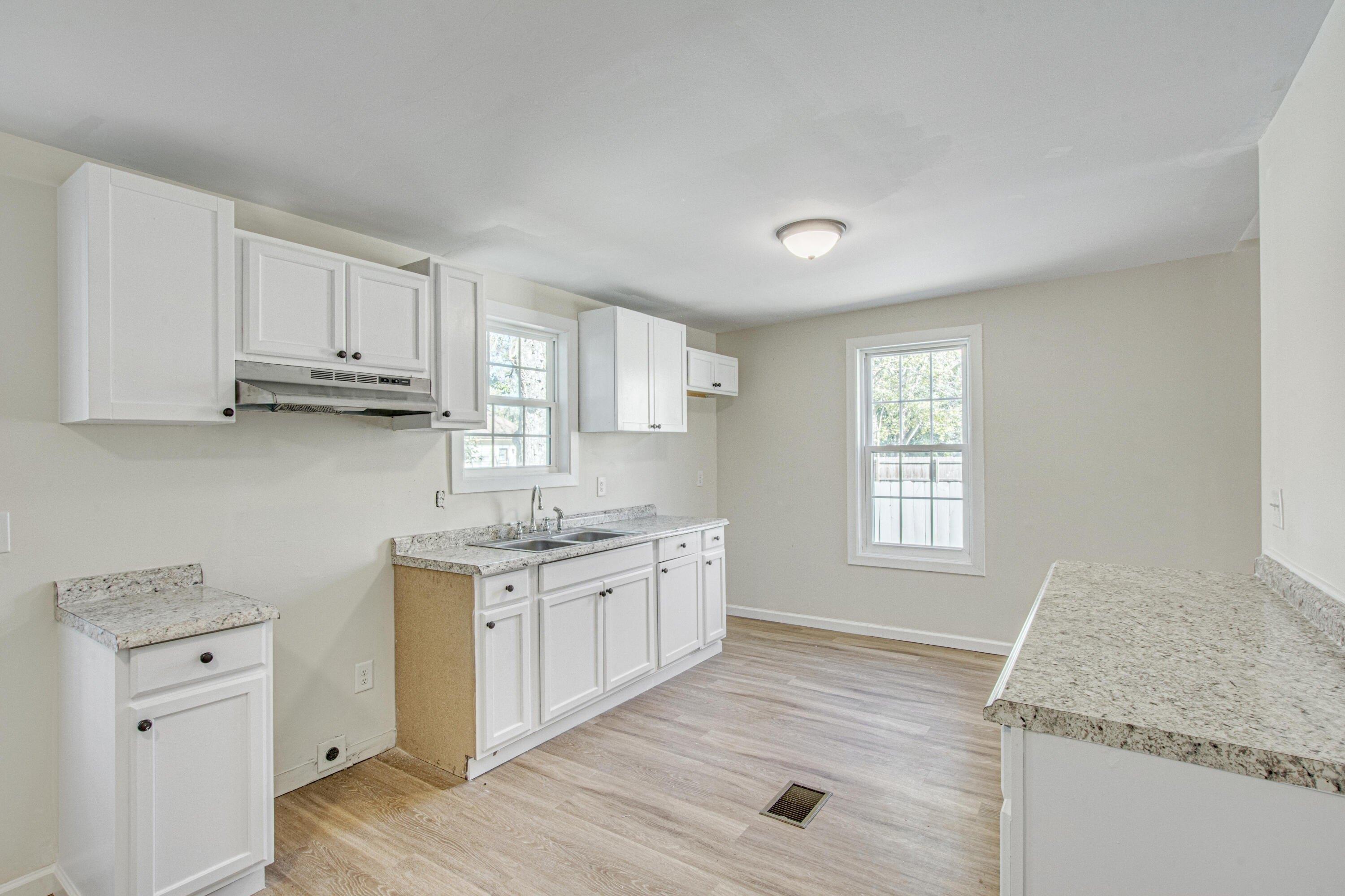 Hull St, North Charleston, SC 29405