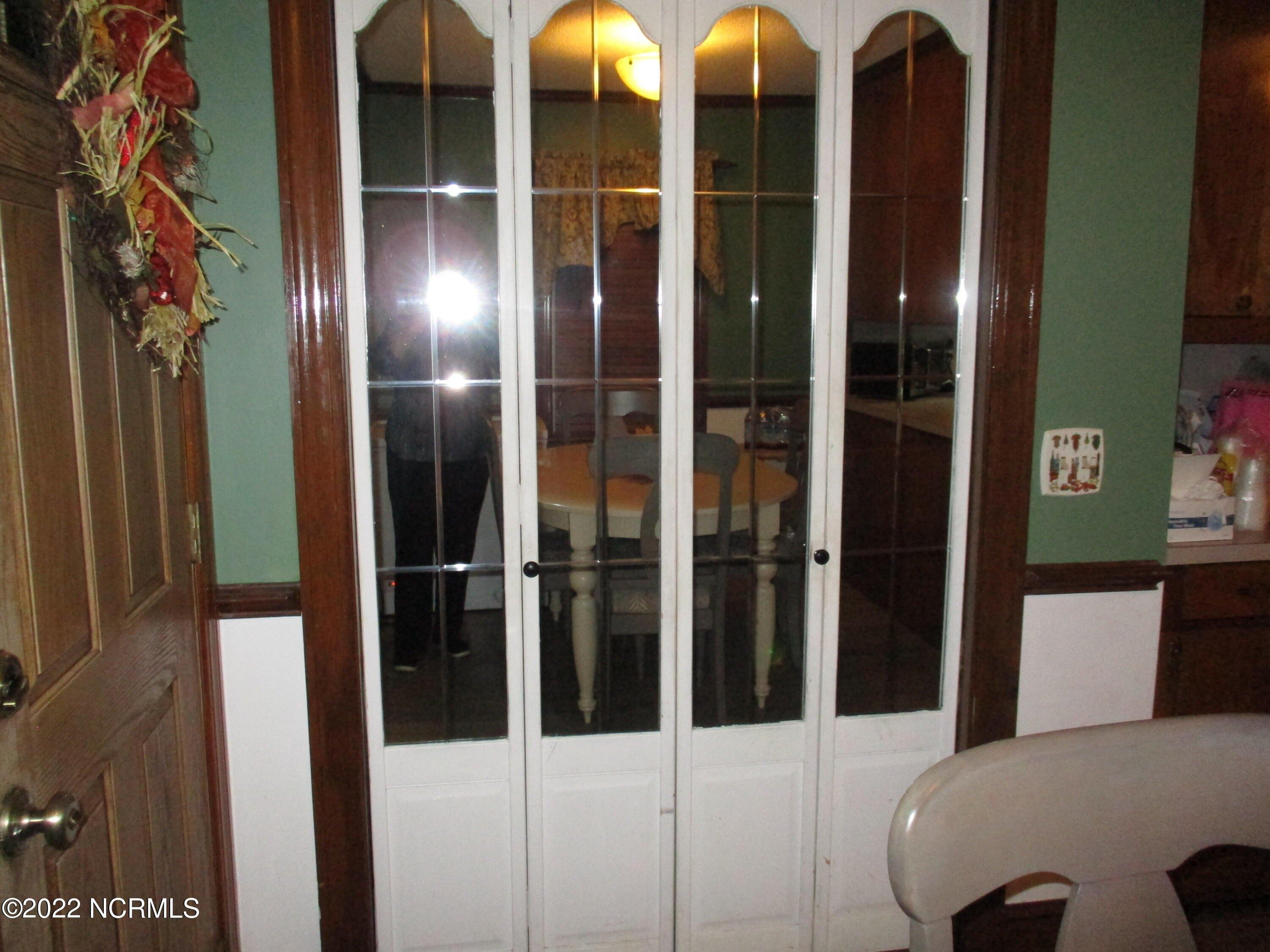 Crestwood Dr, Kinston, NC 28504