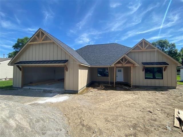 W 10th St, Chelsea, OK 74016