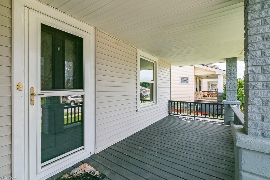 Tuxedo Ave, Parma, OH 44134