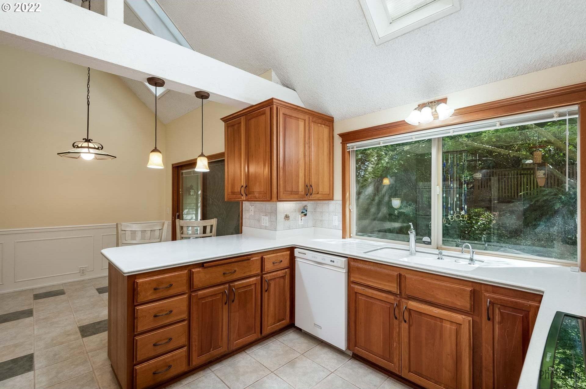 Greentree Way, Eugene, OR 97405