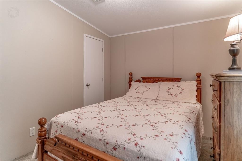 Goliad Dr, Granbury, TX 76048