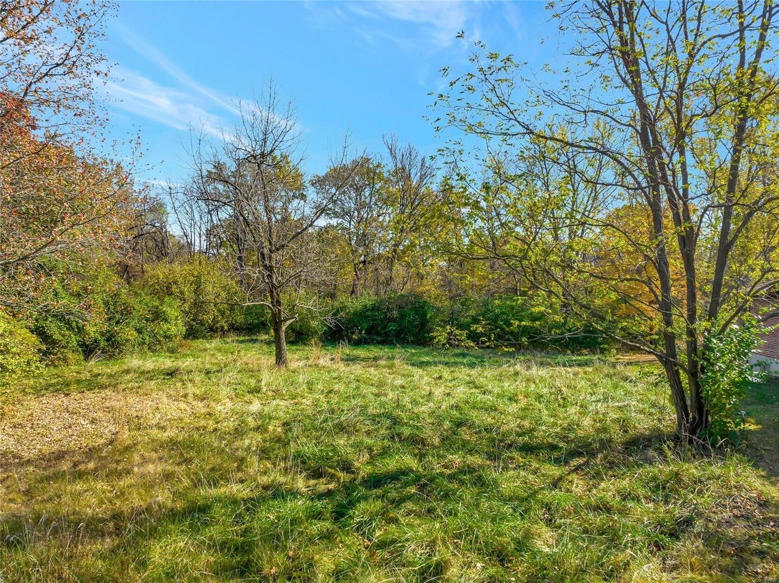 Chapel Hill Dr, Saint Louis, MO 63128