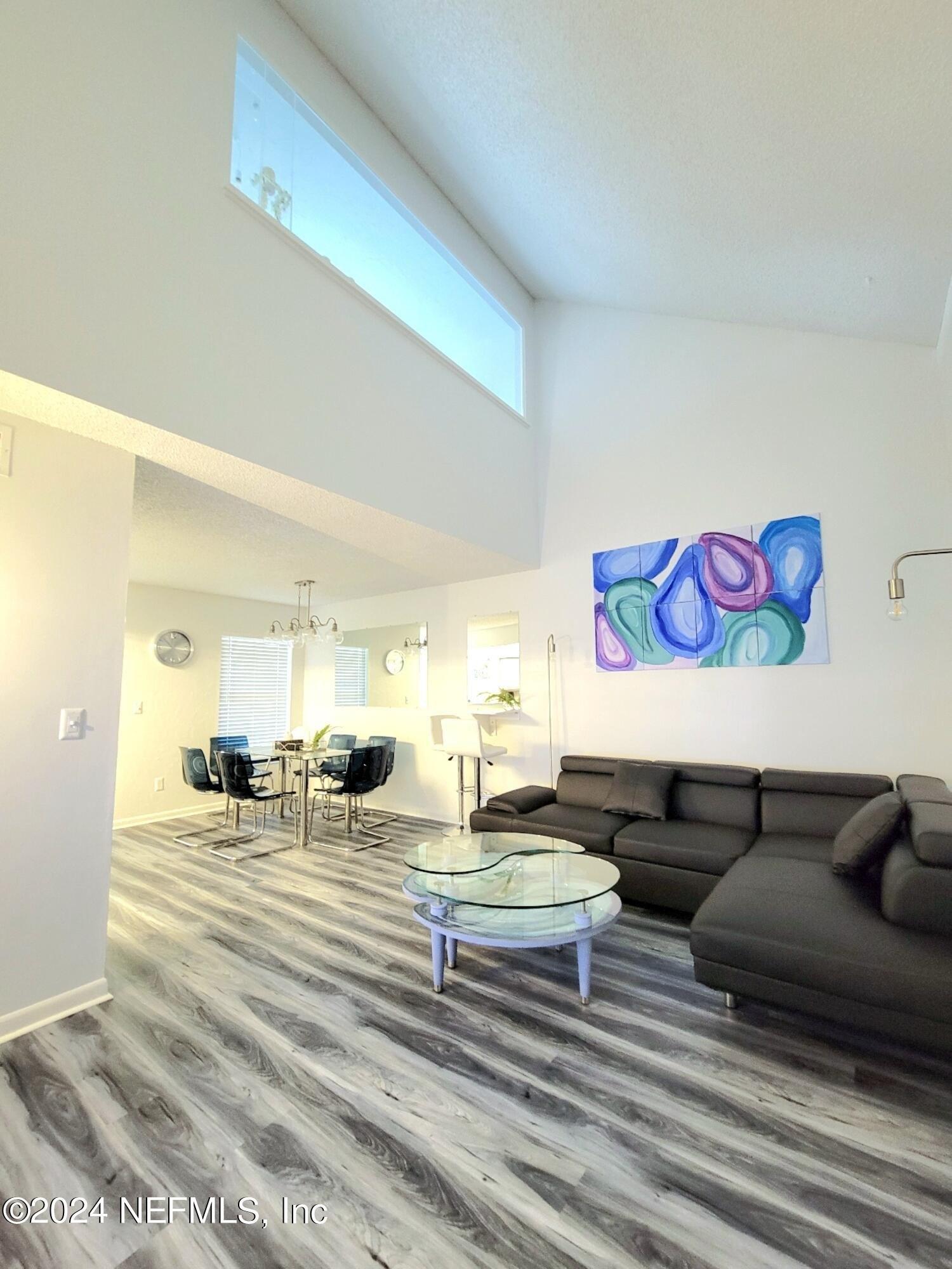 Pineverde Ln, Jacksonville, FL 32244