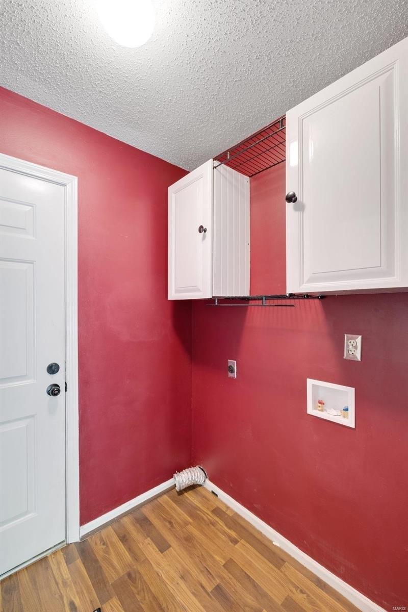 Belle Terre Ct, Saint Louis, MO 63129