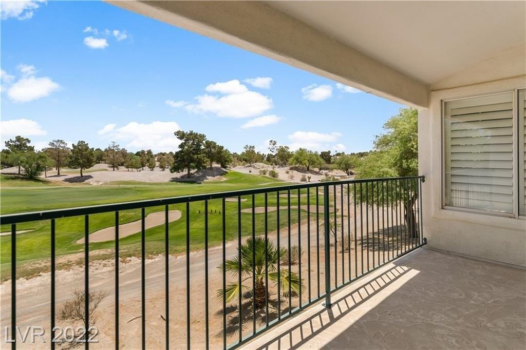 Rolling View Dr, Las Vegas, NV 89149