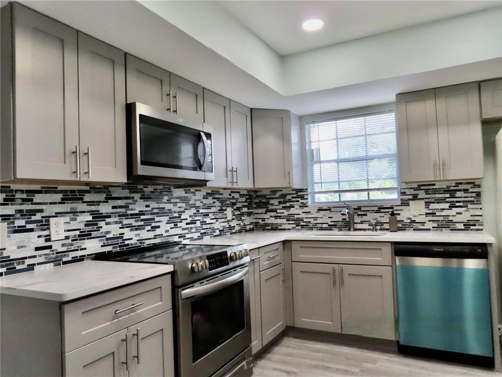 Beverly Ln, Clearwater, FL 33764