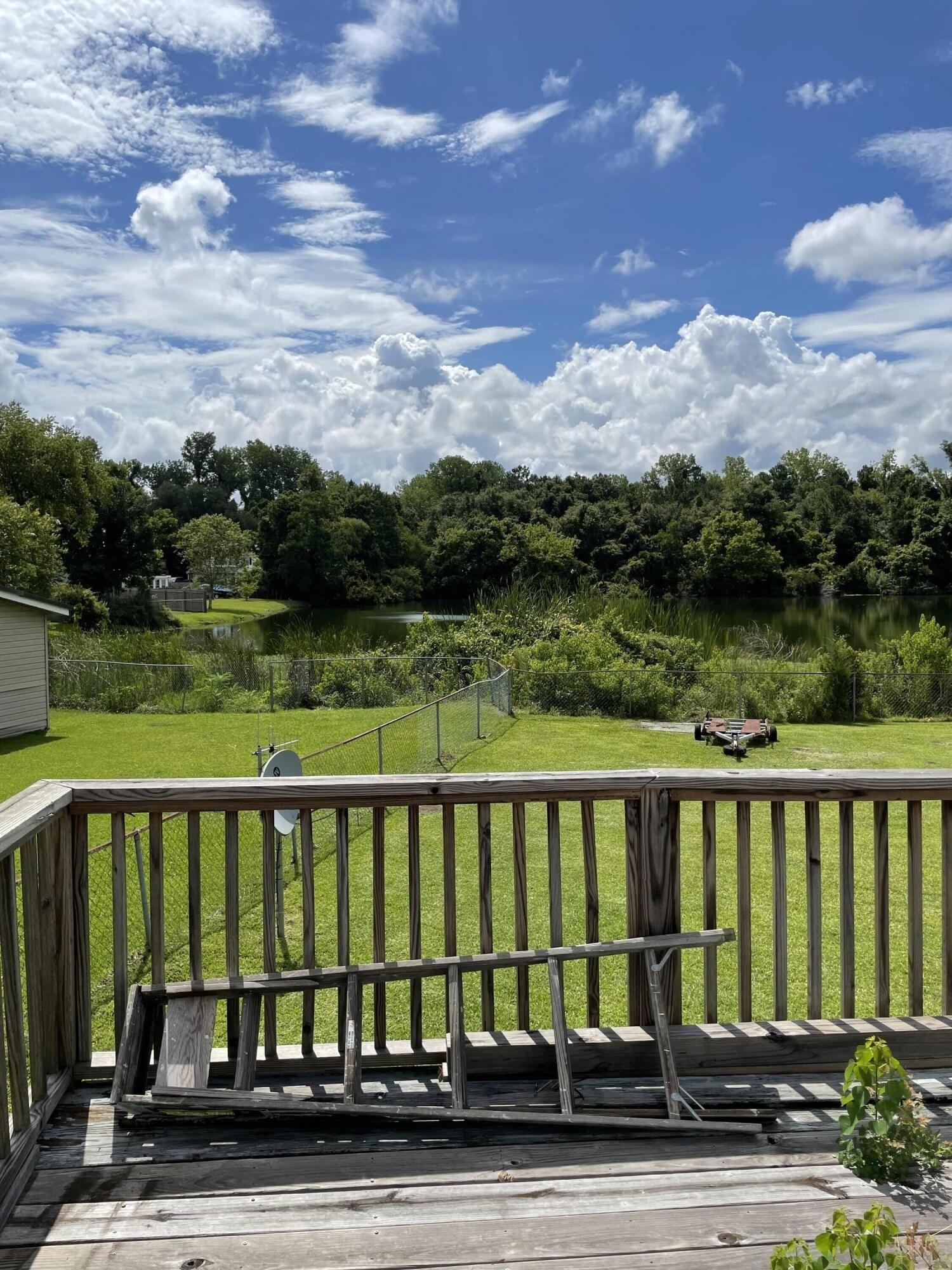 Amberwood Ln, North Charleston, SC 29418