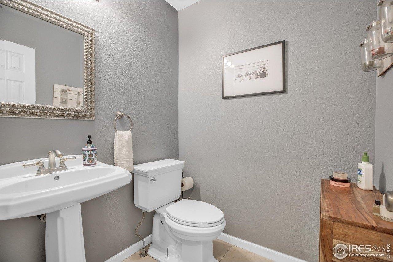Cascade Ct, Broomfield, CO 80020