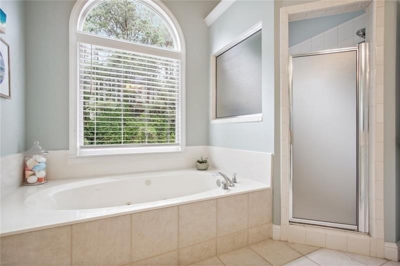 Edwardton Dr, Roswell, GA 30076