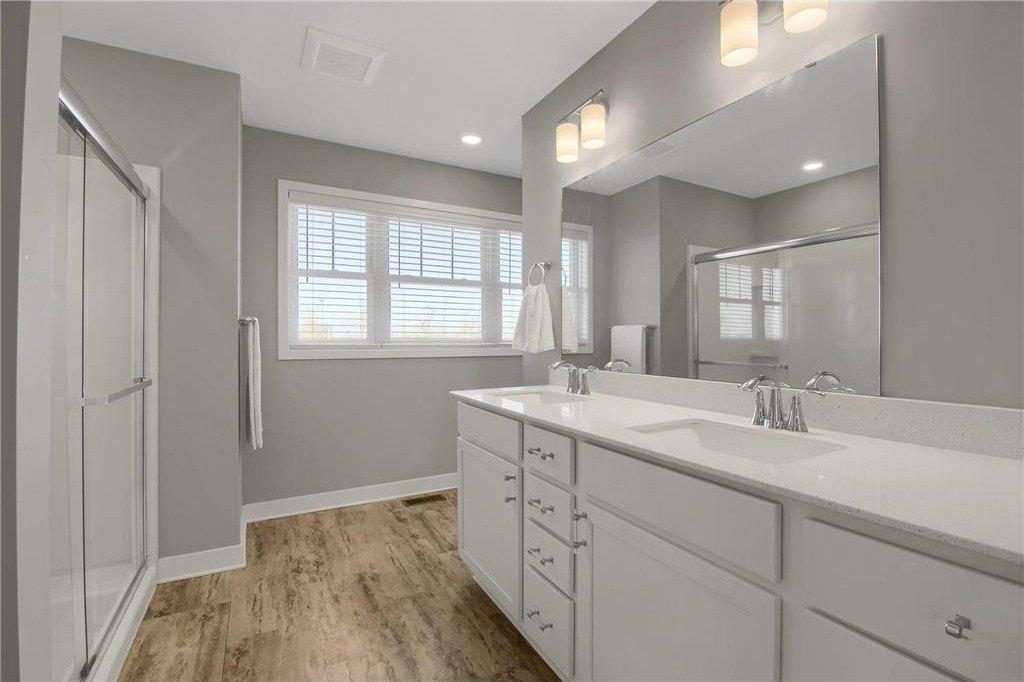 93rd Ln N, Minneapolis, MN 55443