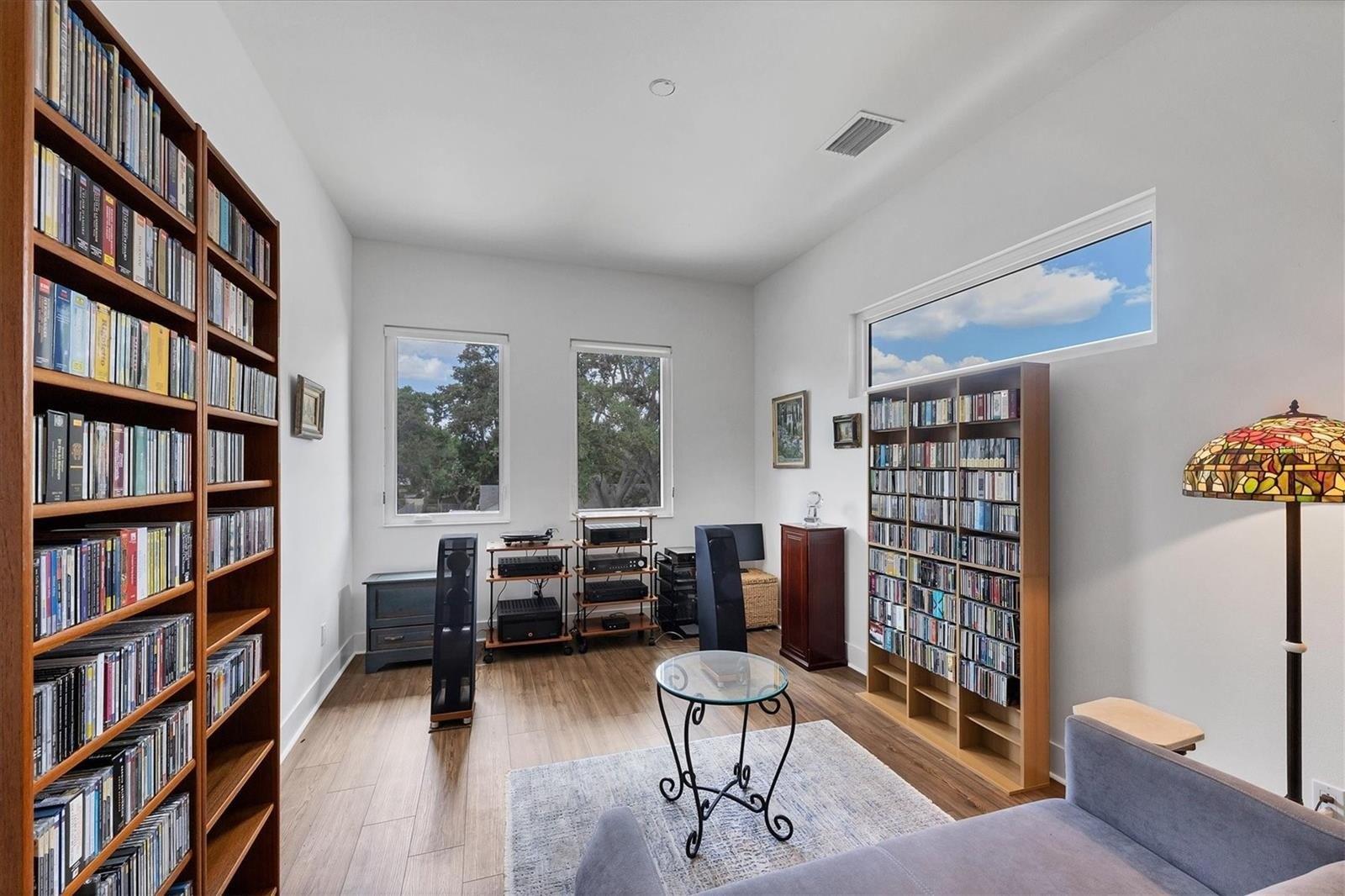 Pine Ter, Sarasota, FL 34231