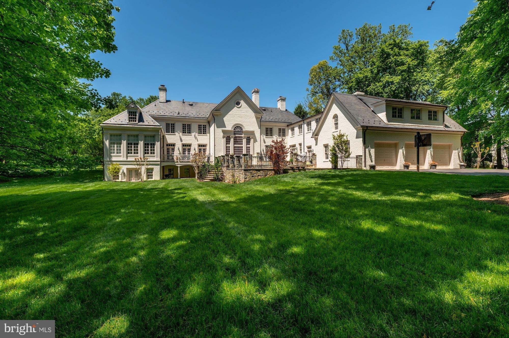 Country Club Dr, Bethesda, MD 20817