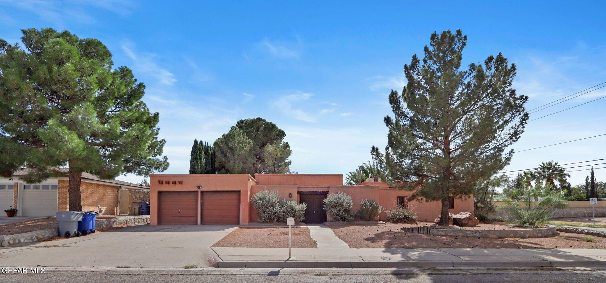 Brian Mooney Ave, El Paso, TX 79935