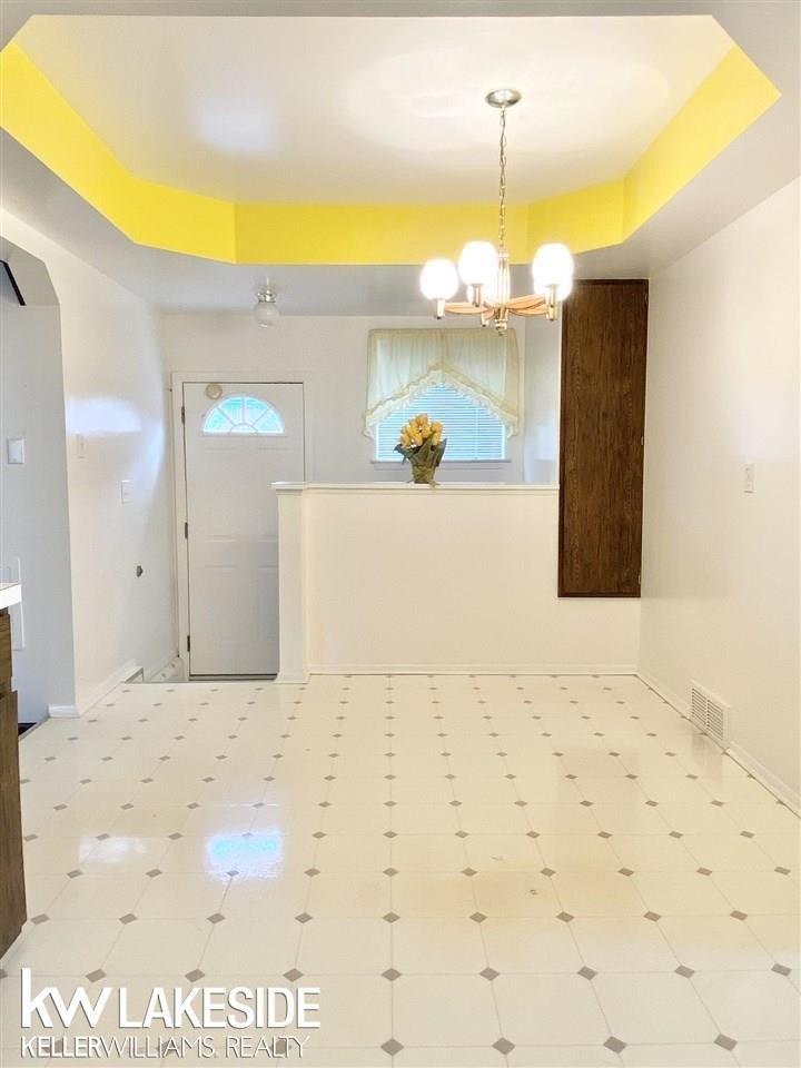 Hamilton Dr, Sterling Heights, MI 48313