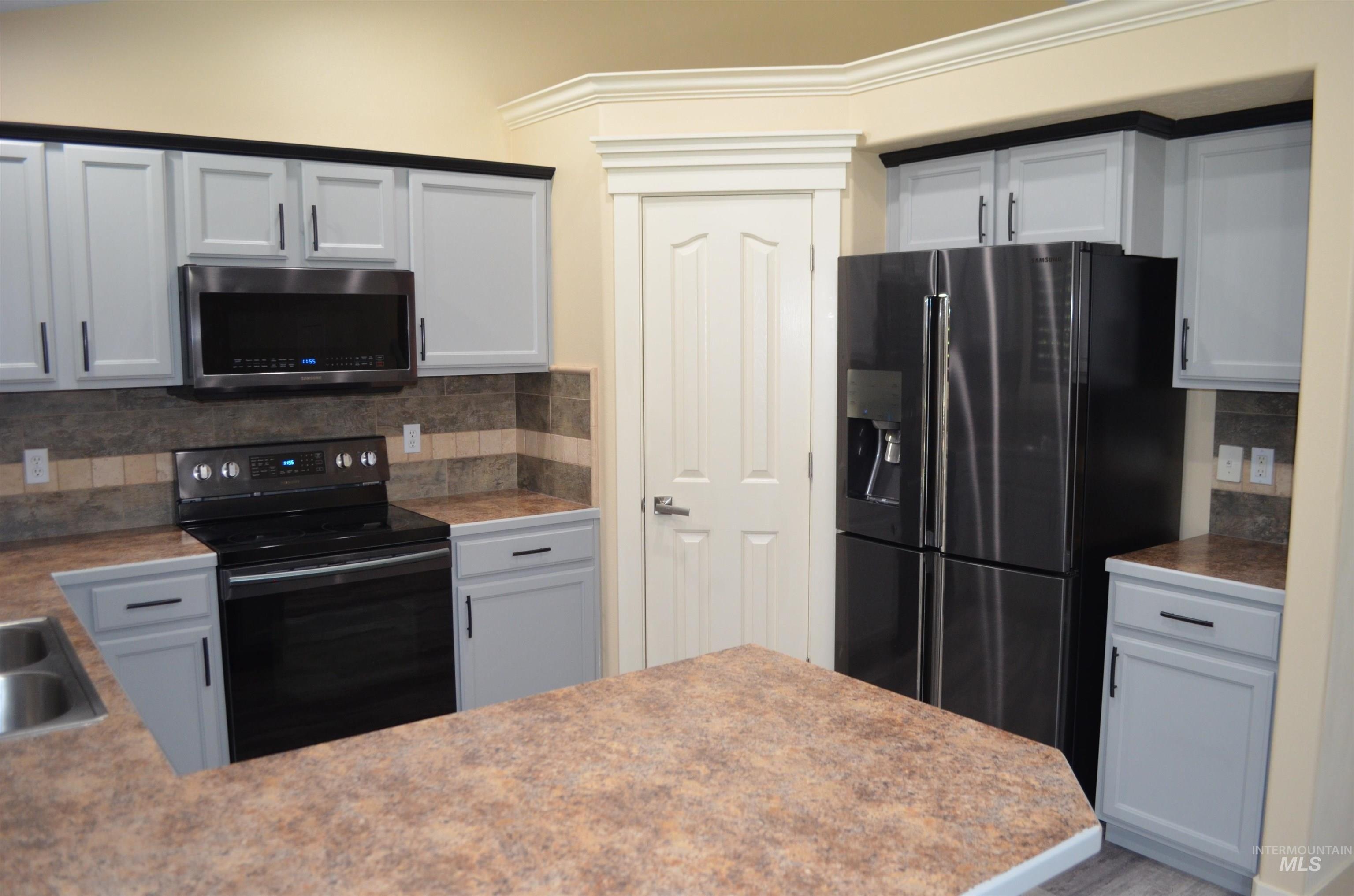 W Mcmurtrey St, Meridian, ID 83646