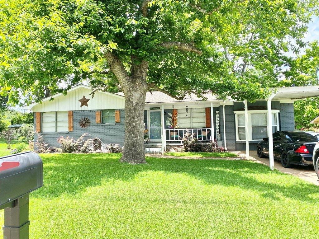 Ridgewood Dr, Palestine, TX 75803