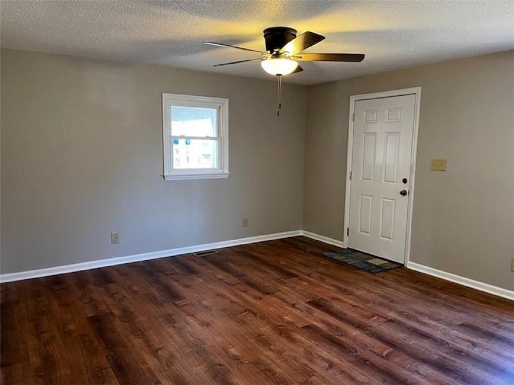 Washington St, Graham, NC 27253