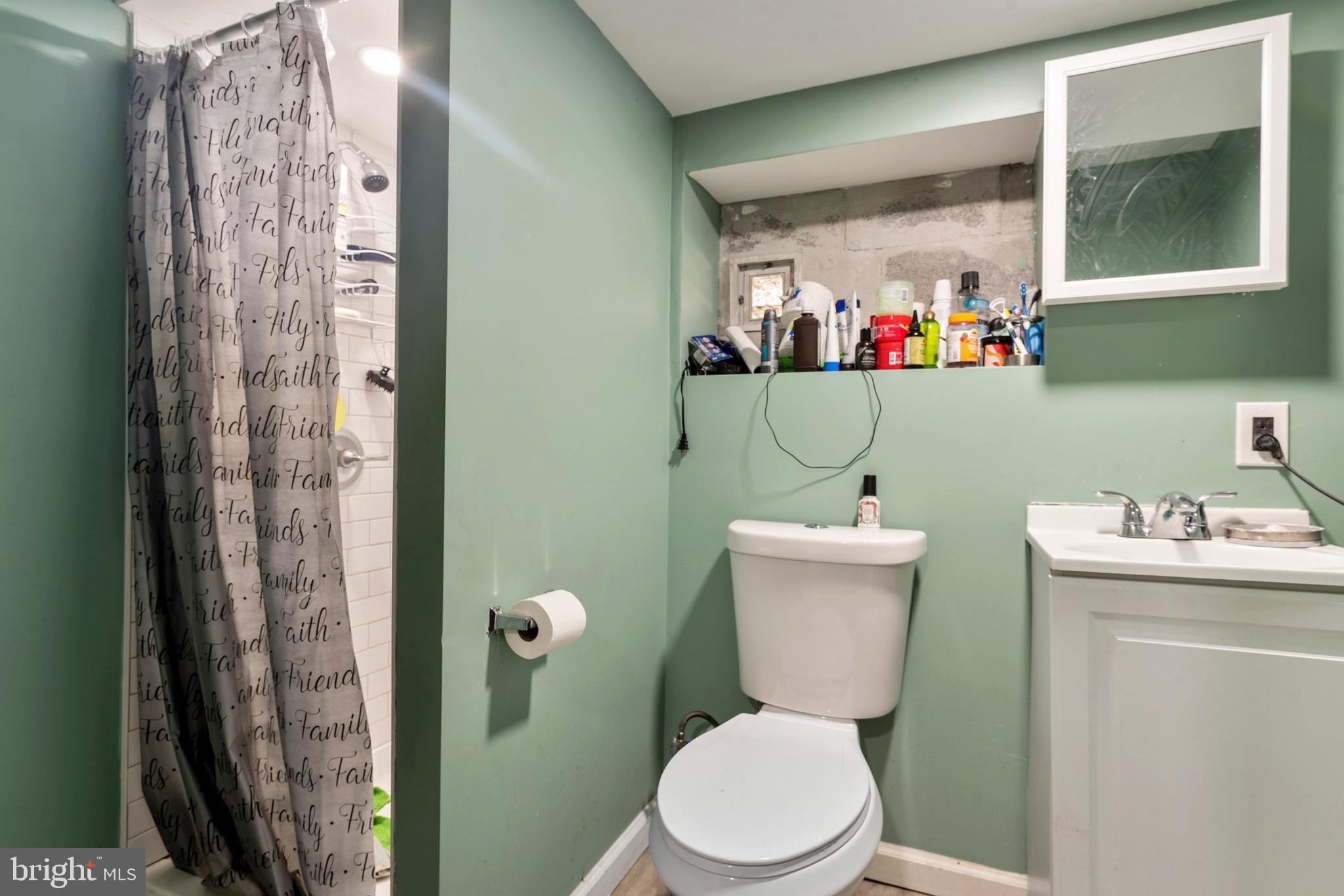 N 11th St, Philadelphia, PA 19141