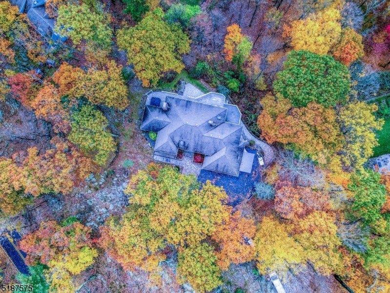 Hornbeam Ln, Kinnelon, NJ 07405