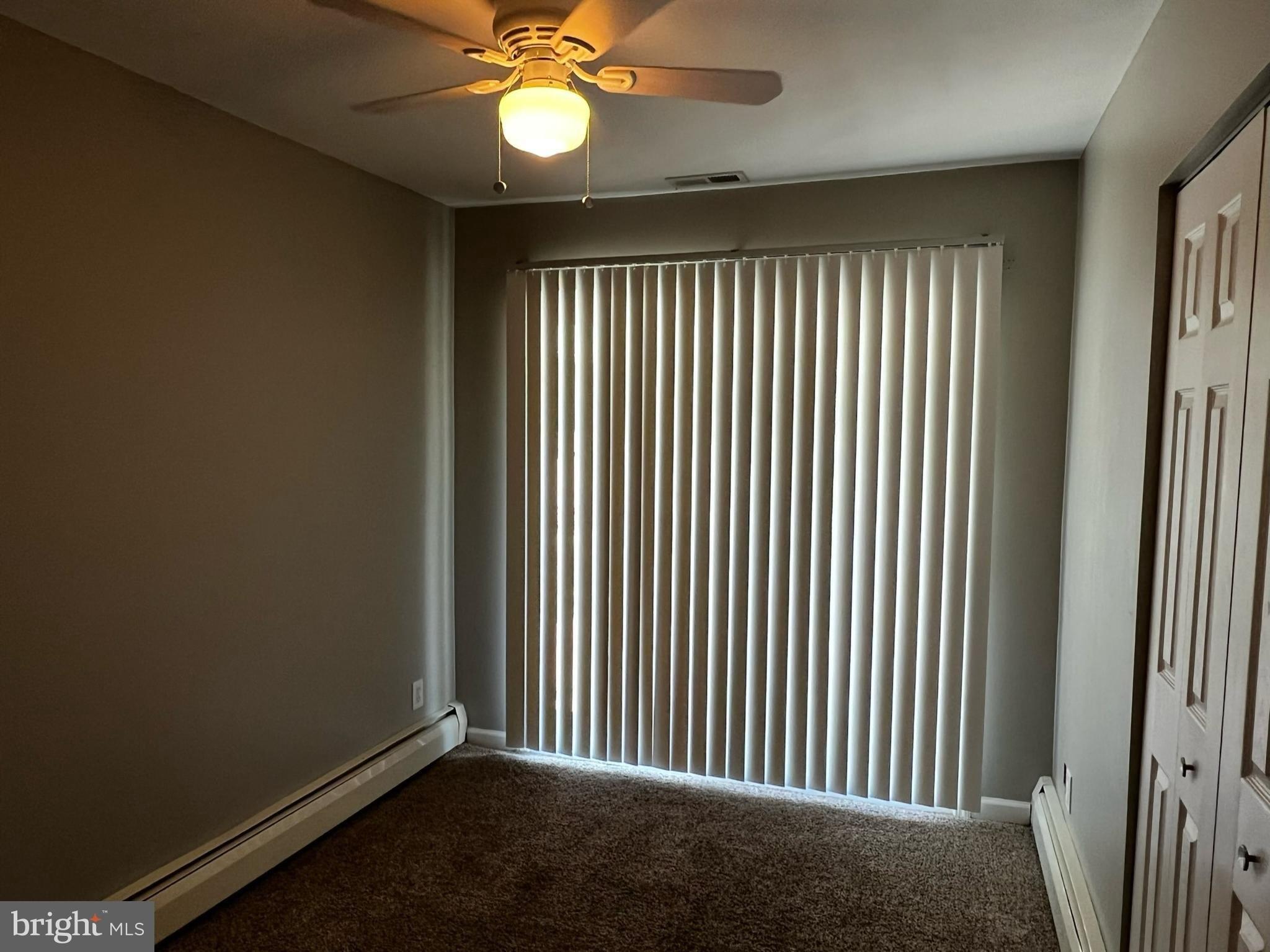 S Rose Ln, West Berlin, NJ 08091