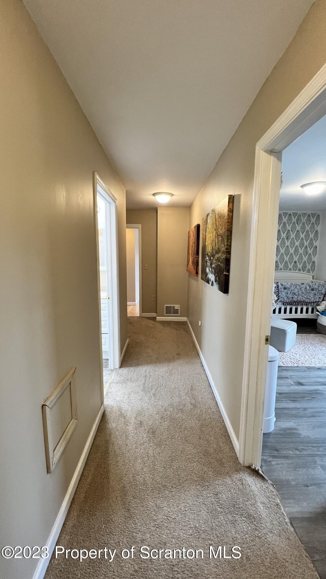 Fallbrook St, Carbondale, PA 18407