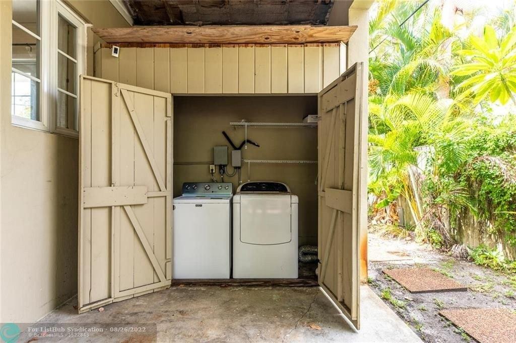 Ne 12th St, Fort Lauderdale, FL 33304