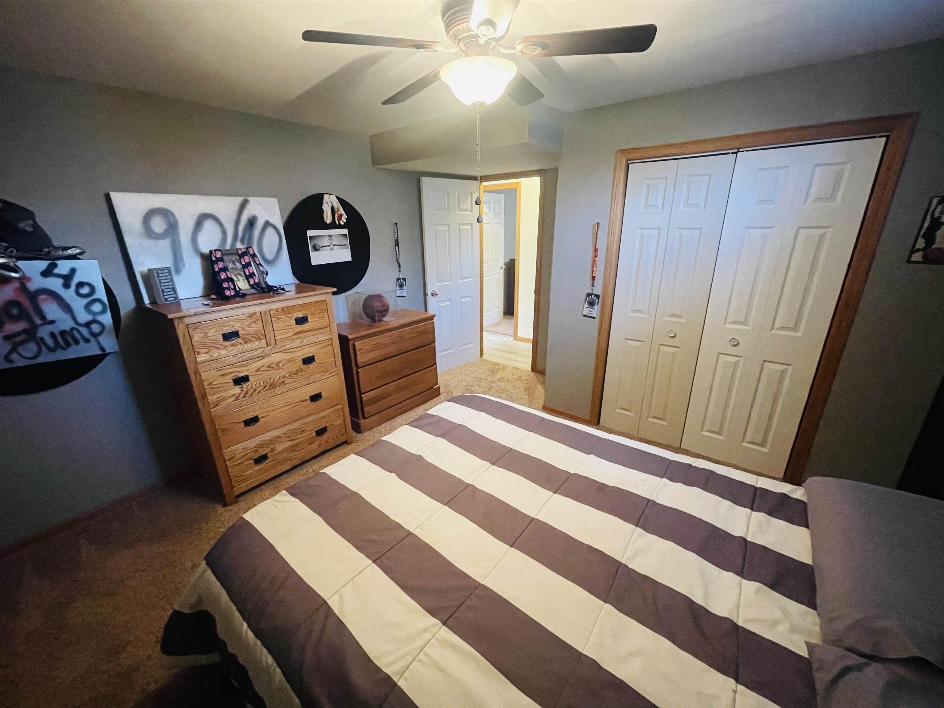 Stonegate Cir, Sergeant Bluff, IA 51054
