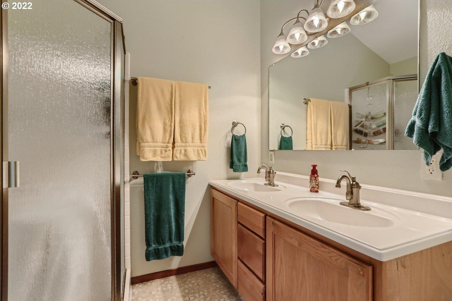 Sw Laurelwood Rd, Hillsboro, OR 97123