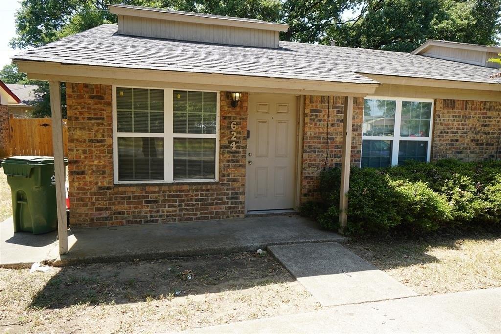 Matt Ln, Arlington, TX 76012