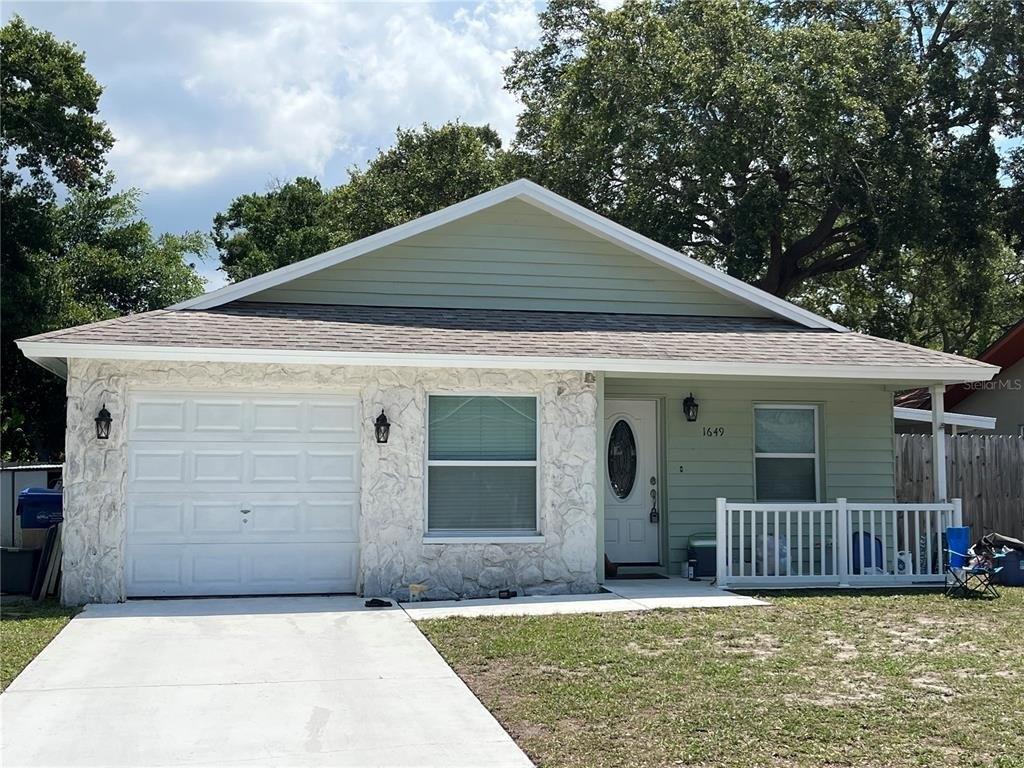 12th St Sw, Largo, FL 33778