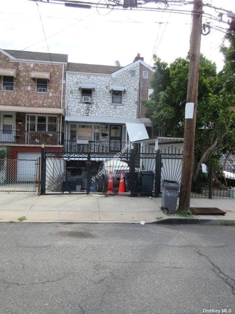 Tiemann Ave, Bronx, NY 10469