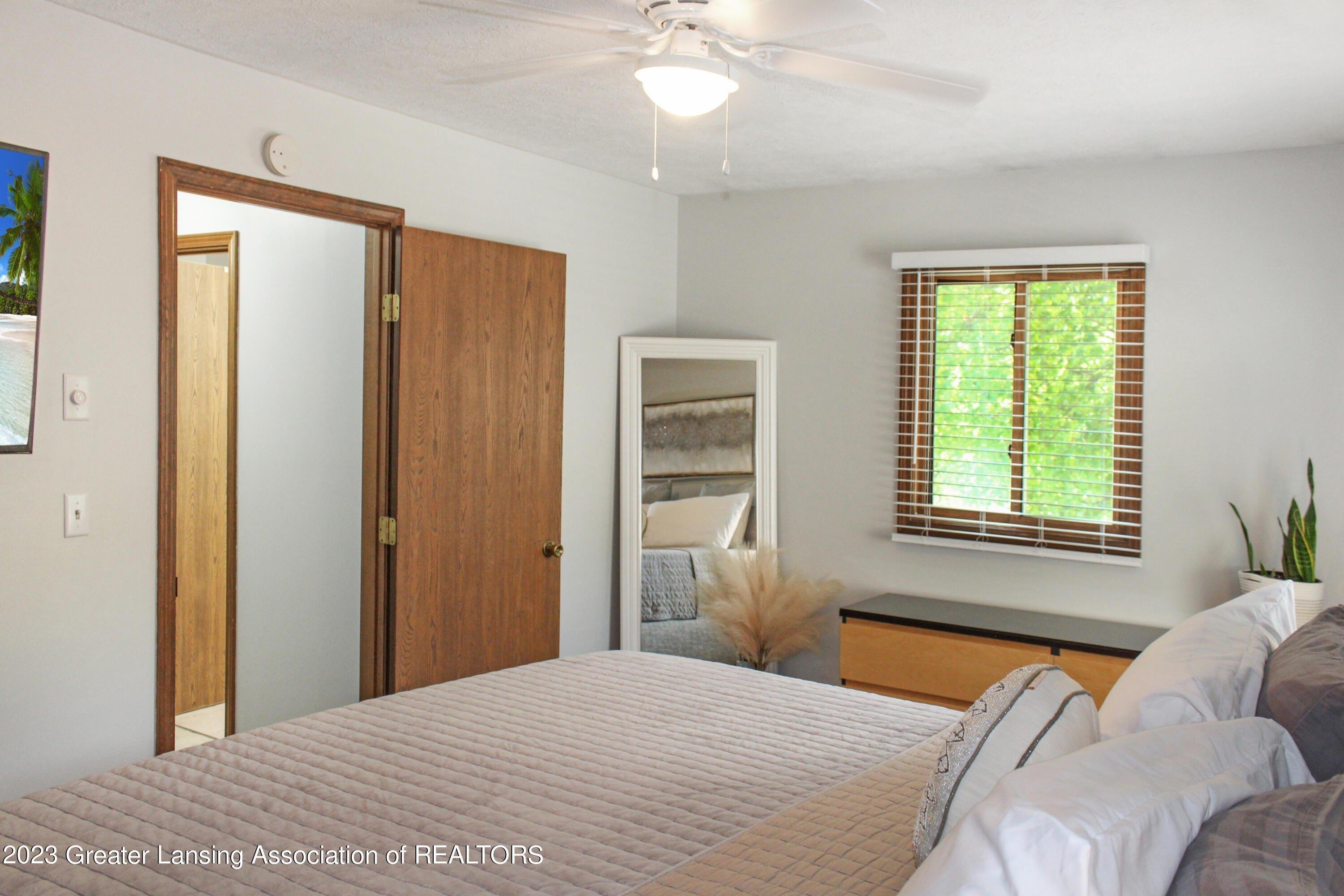 Carson St, Lansing, MI 48911