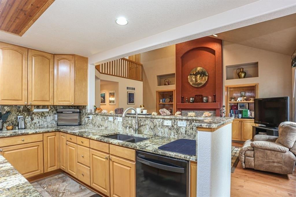 Red Hawk Cir, Silverthorne, CO 80498