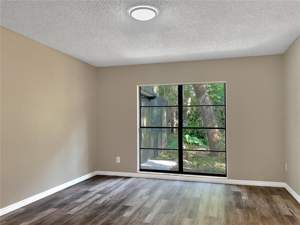 Bloomingfield Dr, Brandon, FL 33511