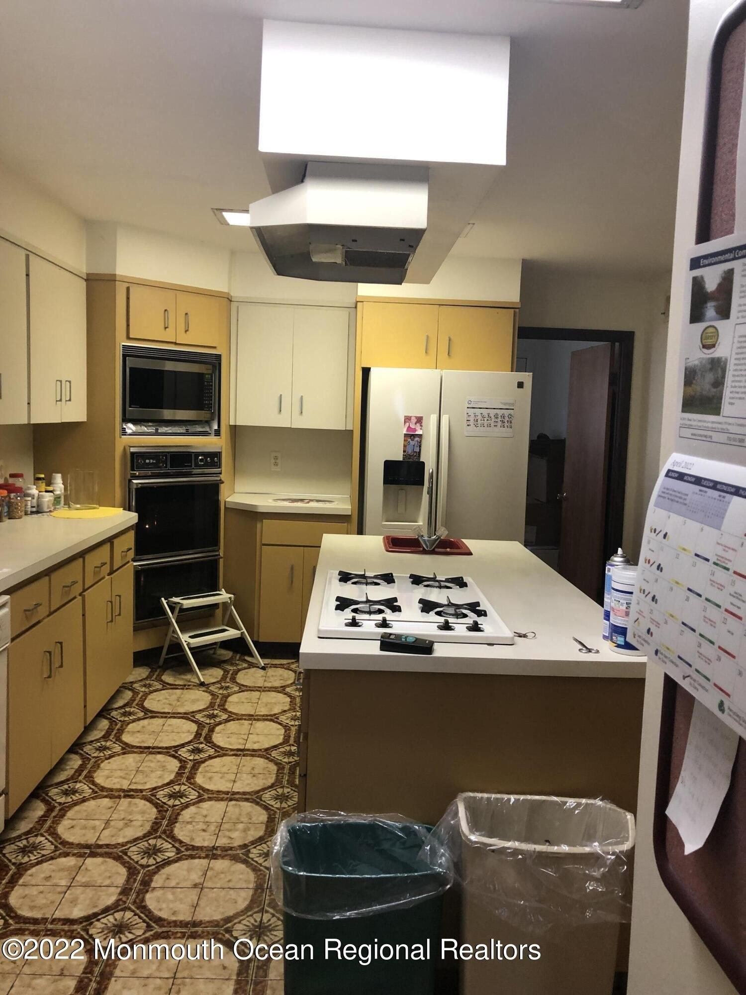Middlebrook Dr, Ocean, NJ 07712