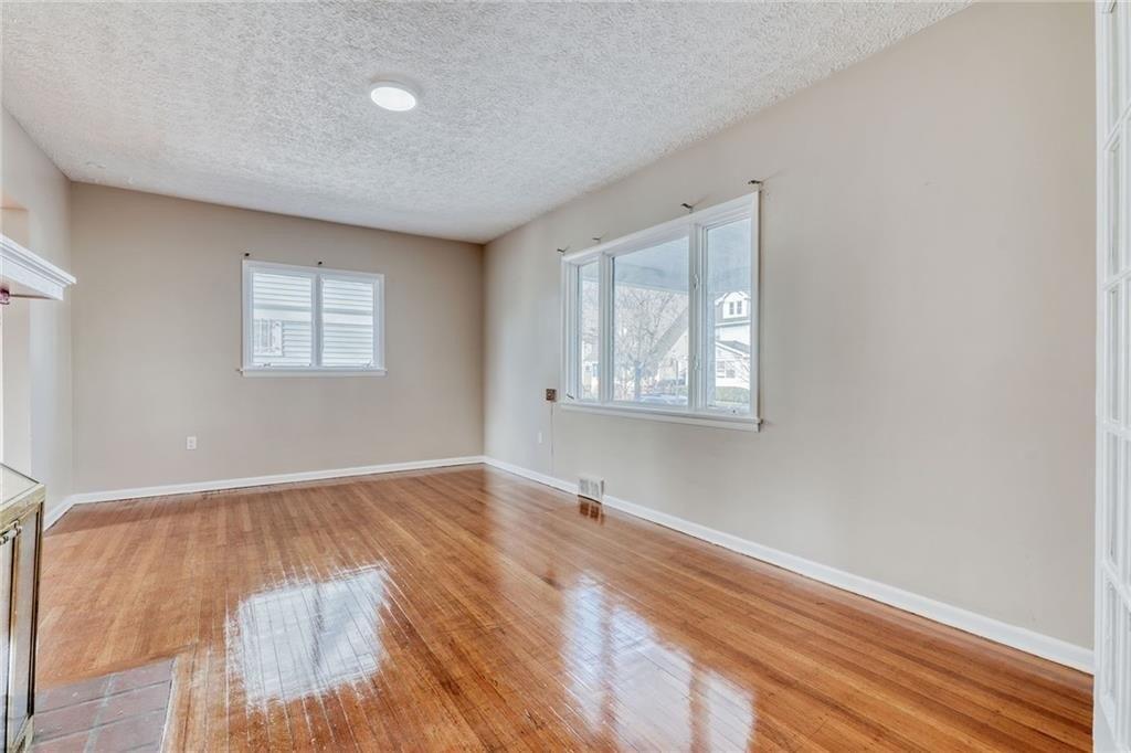 W High Ter, Rochester, NY 14619