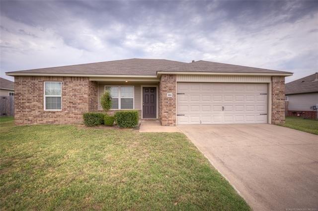 W Fredericksburg St, Broken Arrow, OK 74011