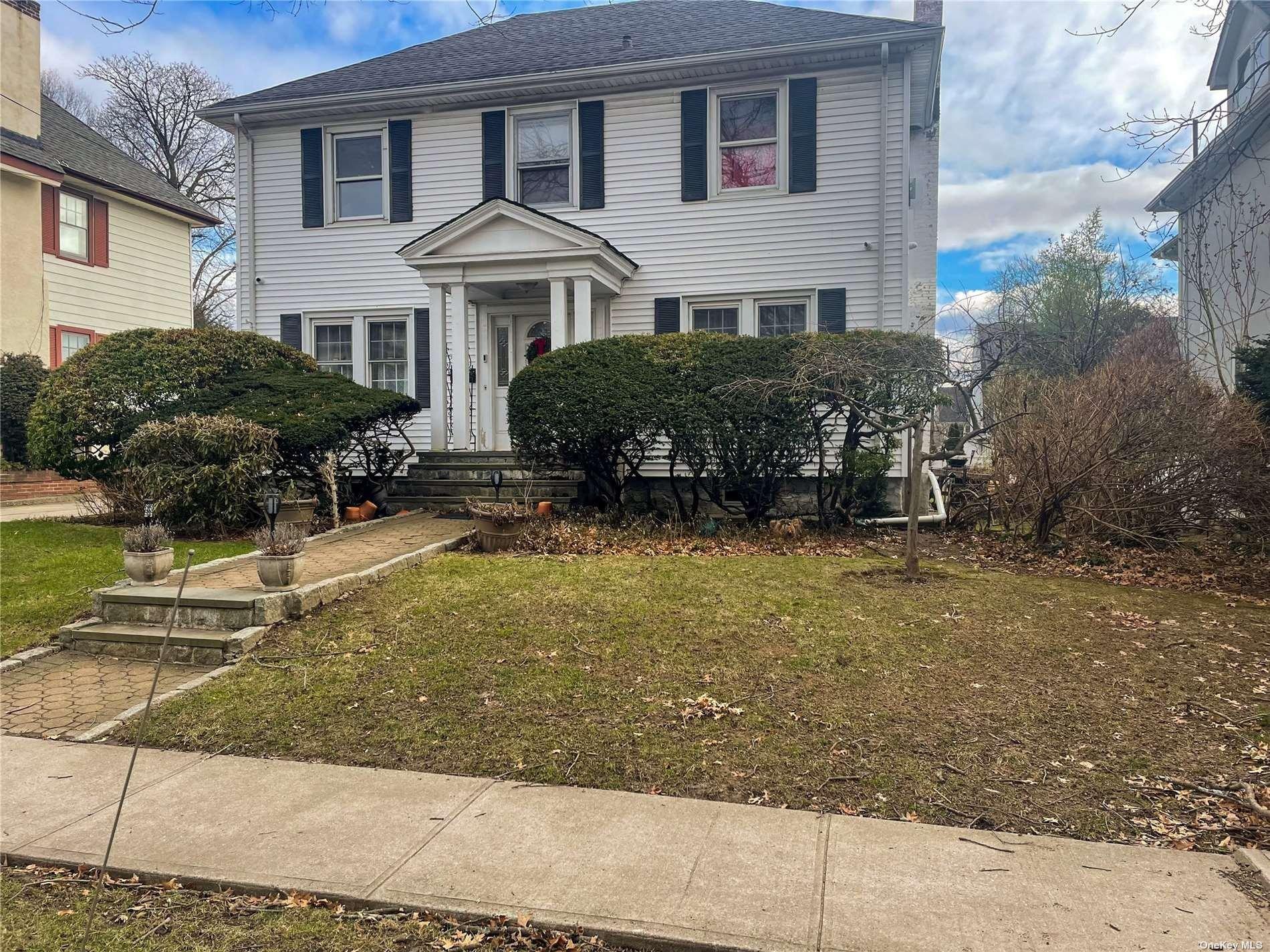 159th St, Flushing, NY 11358
