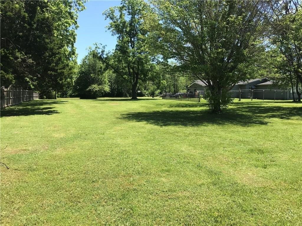 S Promenade Blvd, Rogers, AR 72758
