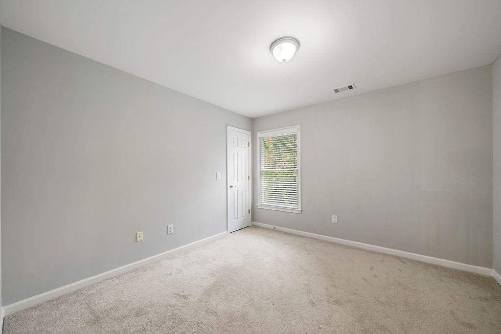 Mountain Oaks Ct, Powder Springs, GA 30127