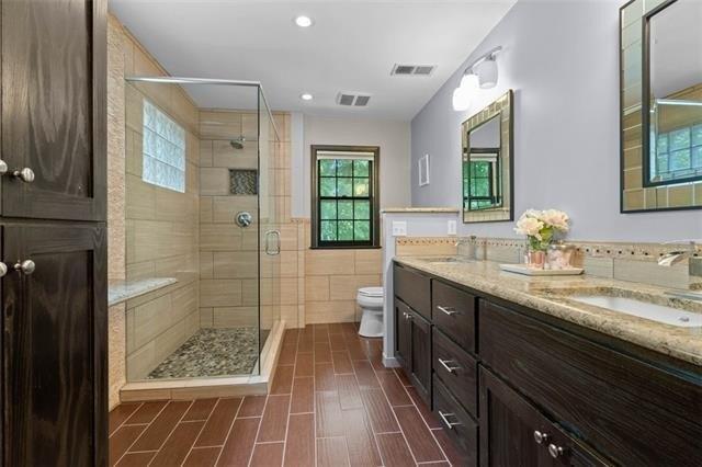 W Briarwood Ct, Olathe, KS 66062
