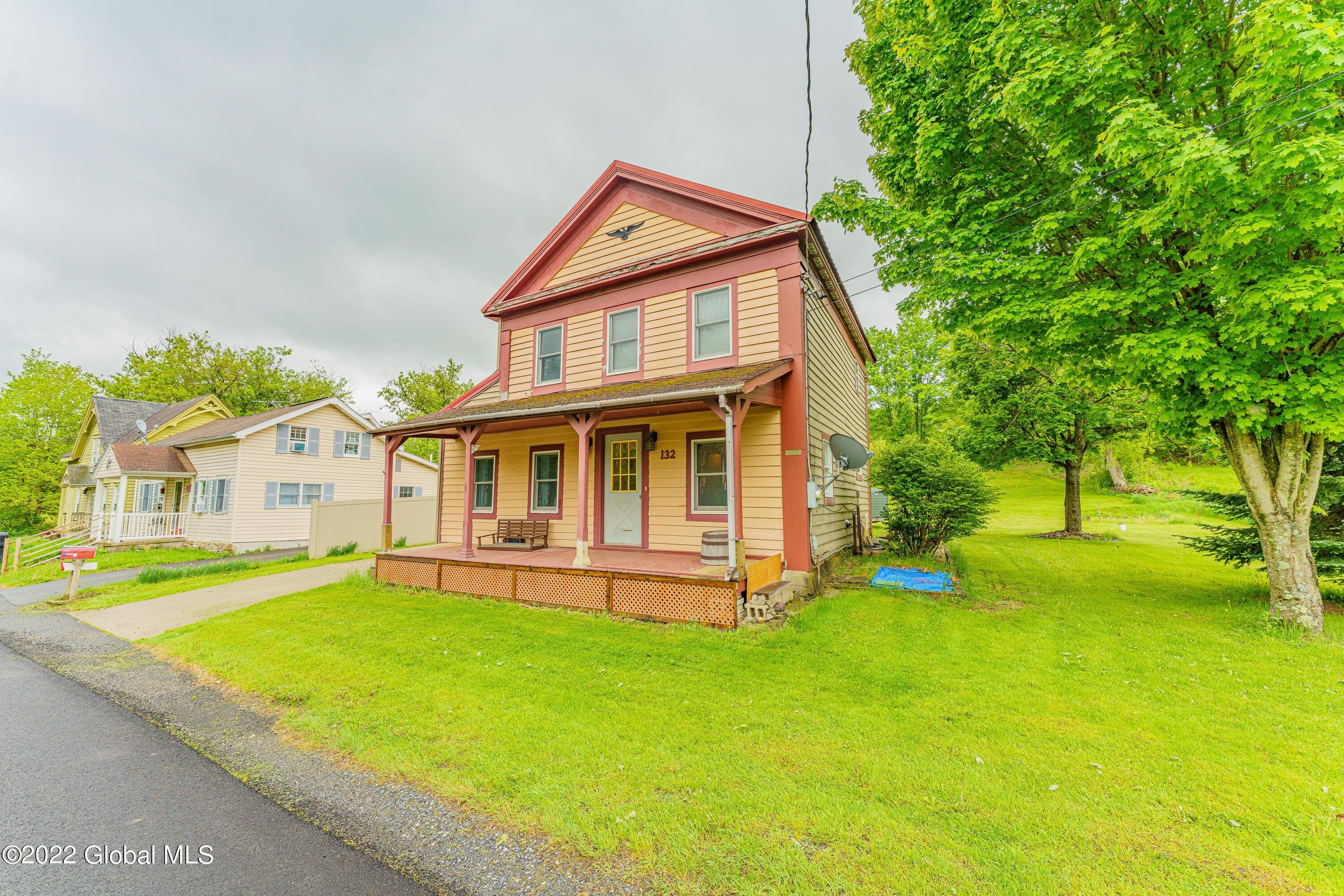 Tomhannock Rd, Valley Falls, NY 12185