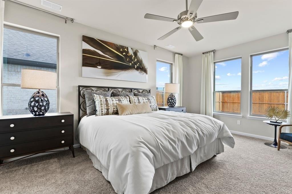 Boone Dr, Waxahachie, TX 75165