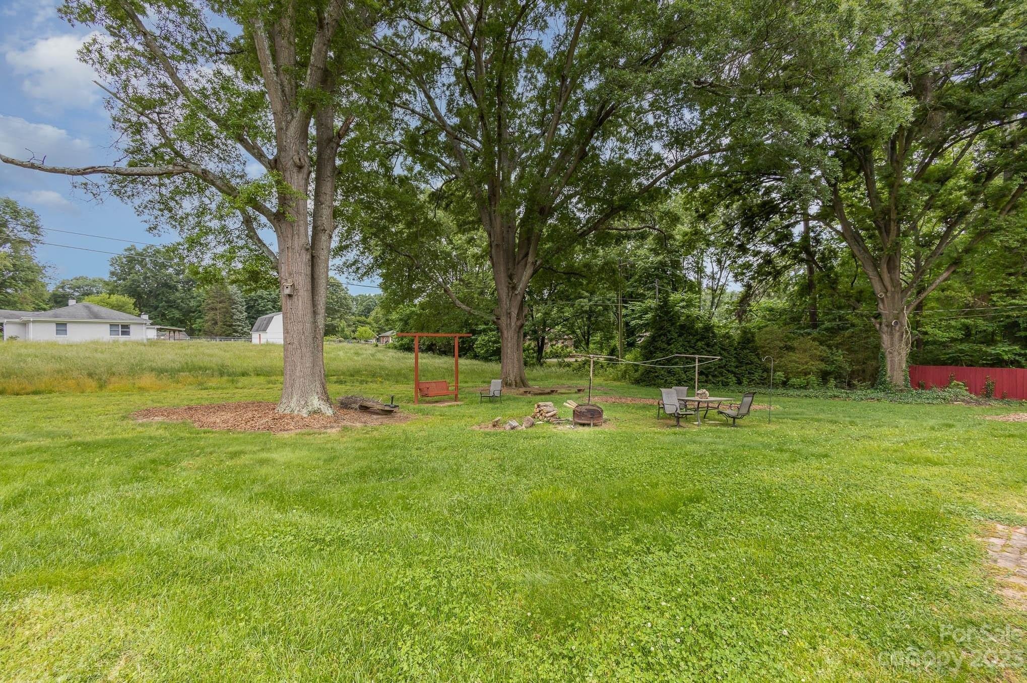 Cora St, Charlotte, NC 28216