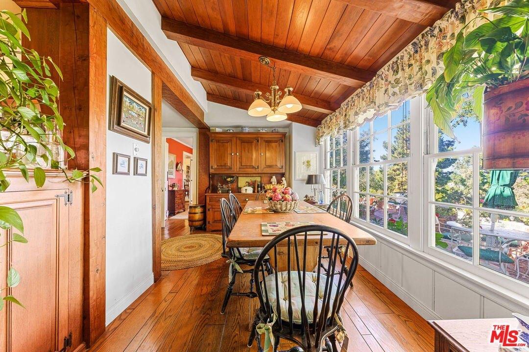Coldwater Canyon Ave, Studio City, CA 91604