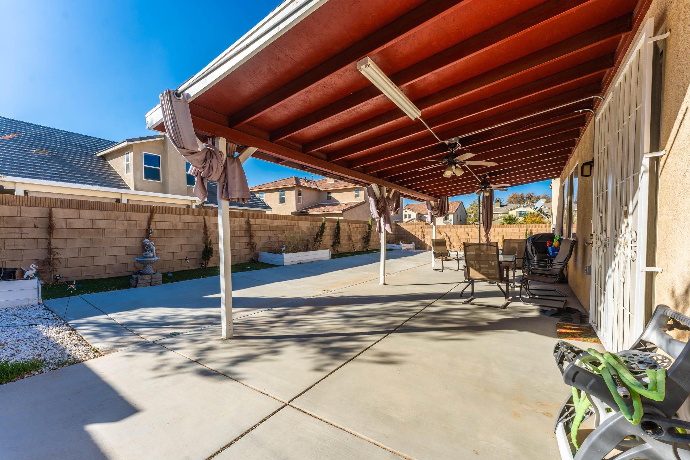 Avenida Del Mar, Lancaster, CA 93535