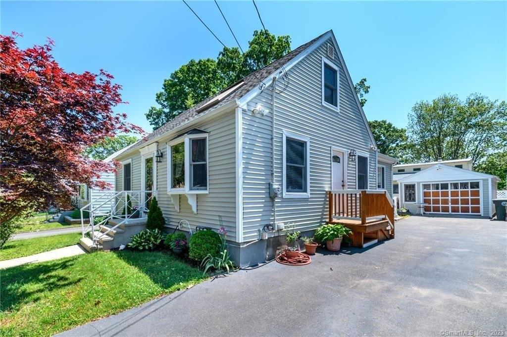 Eastern Pkwy, Milford, CT 06460