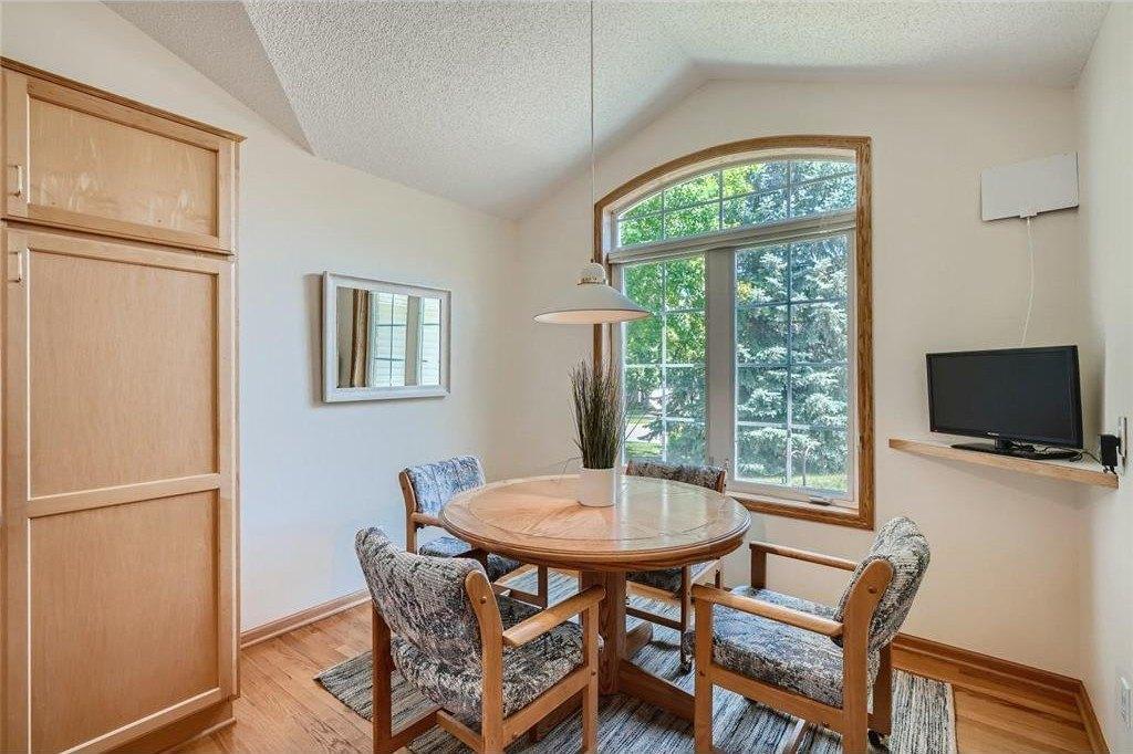 Chadwick Dr, Savage, MN 55378
